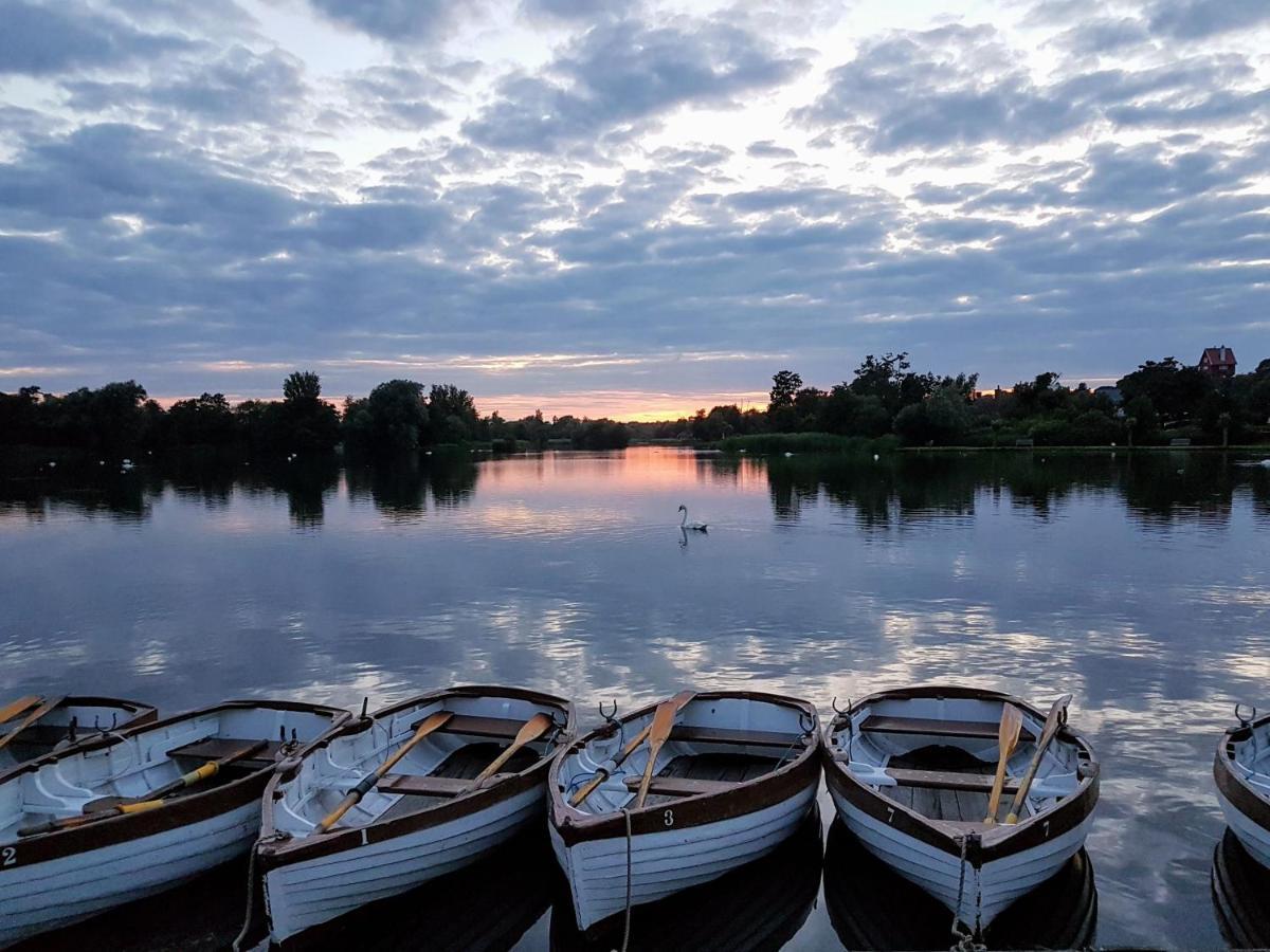 Regatta - A Lakeview Apartment In Thorpeness - Aldeburgh Coastal Cottages Exteriör bild